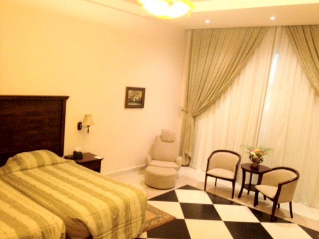 Atlantic Palace Hotel Pointe Noire Oda fotoğraf